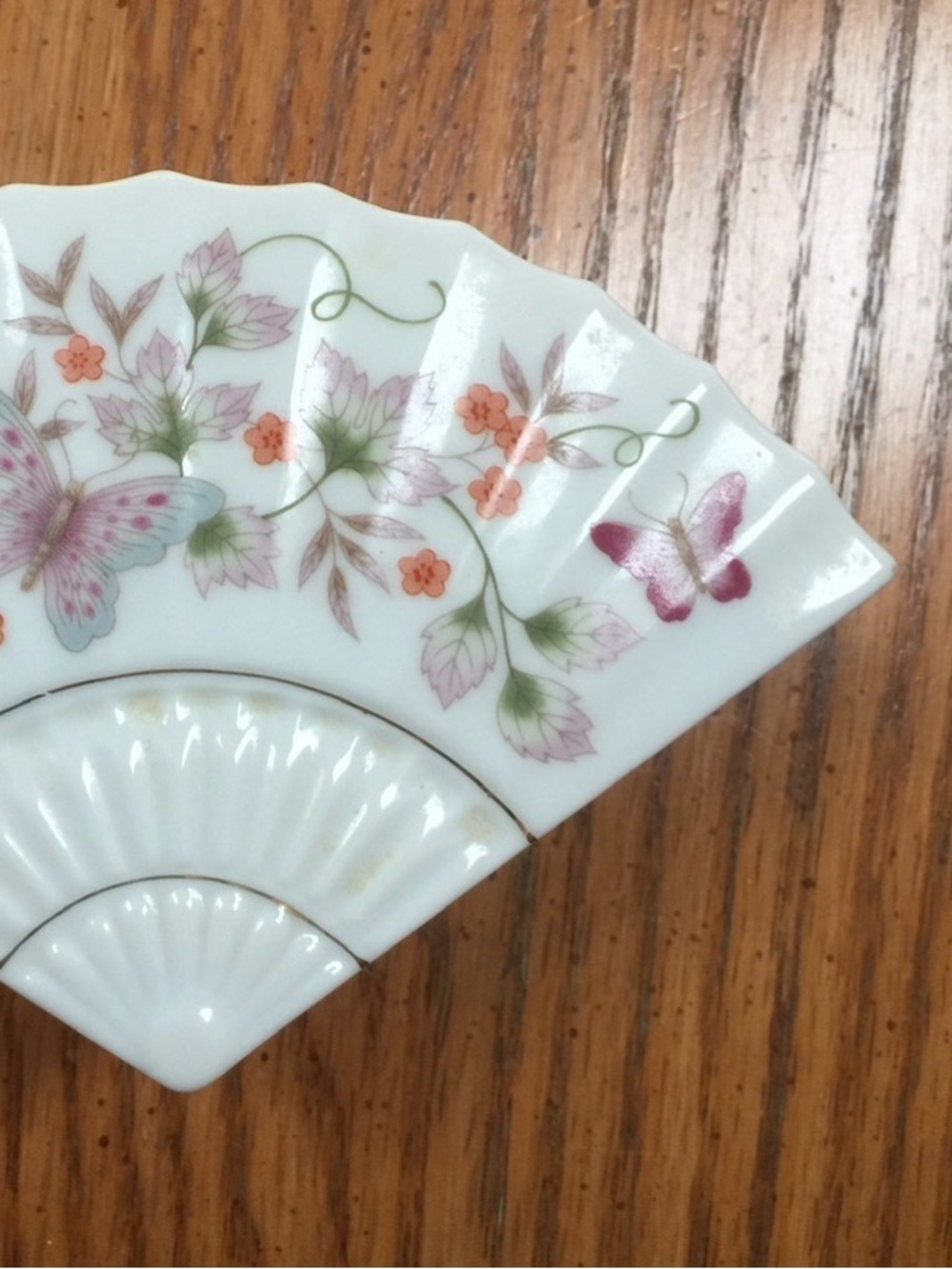 1980 Avon butterfly fantasy porcelain treasure fan